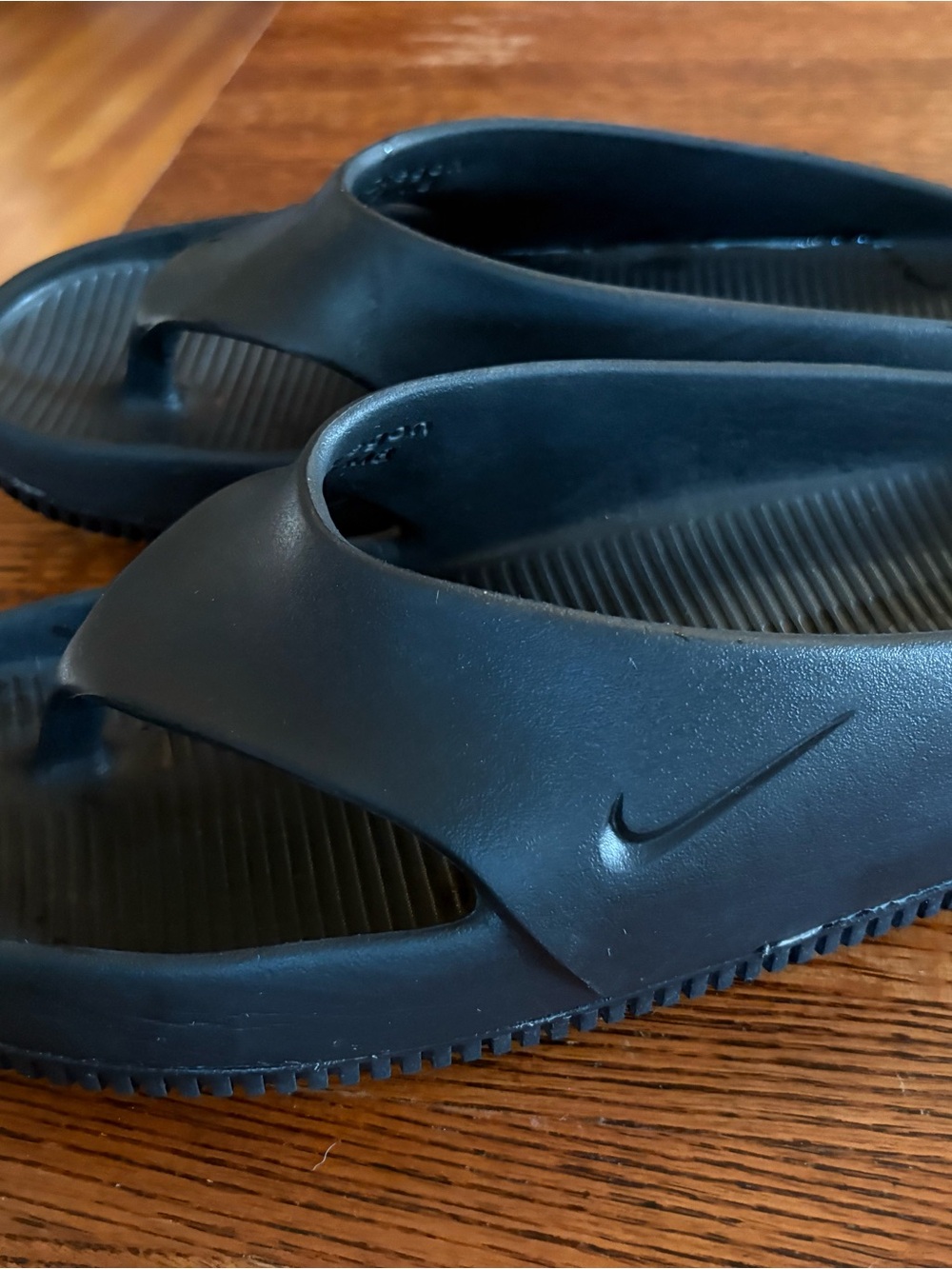 Nike Calm Flip-Flops W9 M8 EUC Thongs Black Unisex/Women's